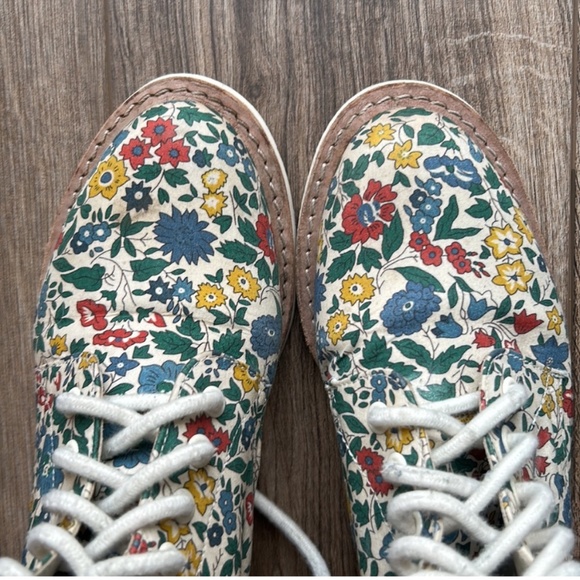 Dr. Martens X Liberty Floral Evan Boots | 6 - Picture 2 of 9